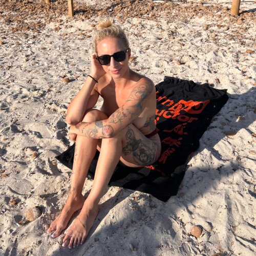 P*rnhub Beachhandtuch